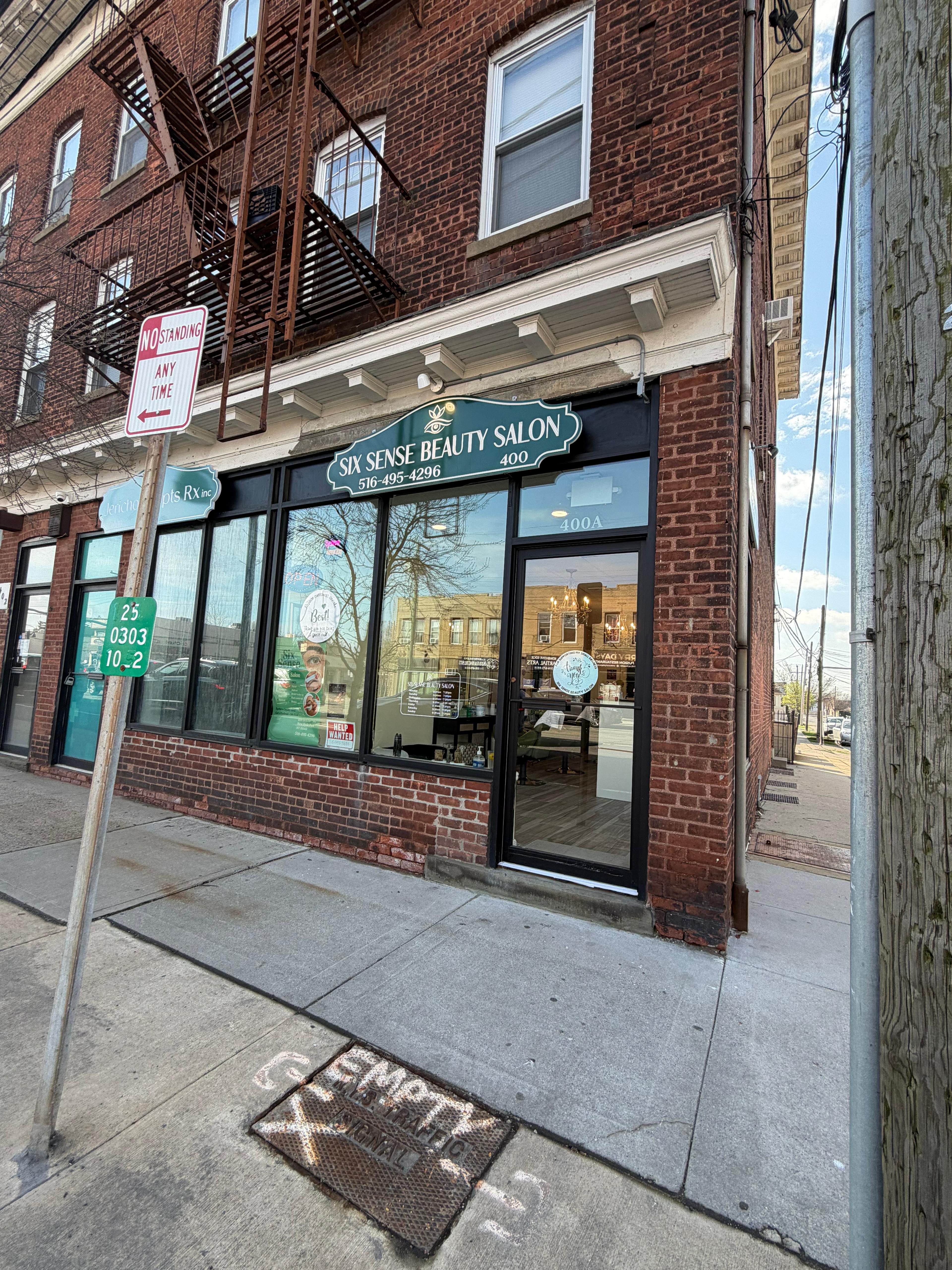 salon-storefront-brandingd